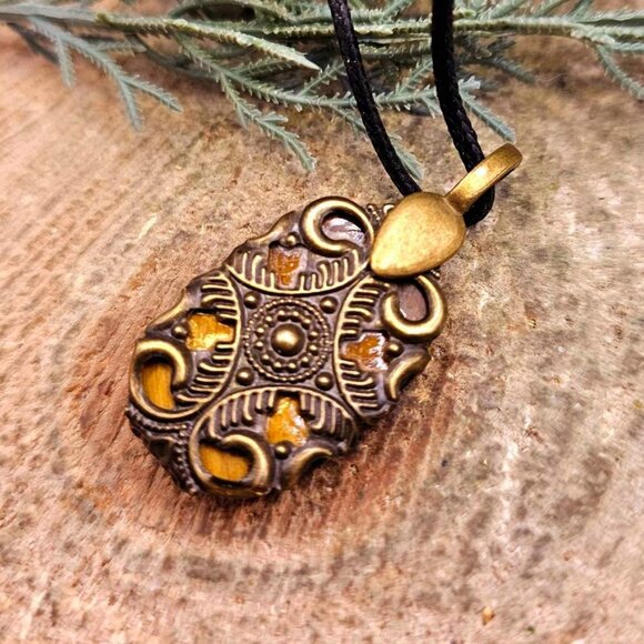 Nature Tiger Eye Polished Stone Flower Pattern Wrapped Pendant Necklace - Picture 7 of 10